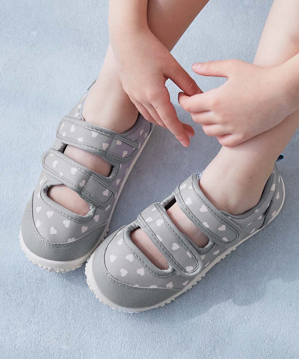 子供用品 最大9%OFF】着脱しやすい 水抜き ツーバンドサンダル | 子供服の通販